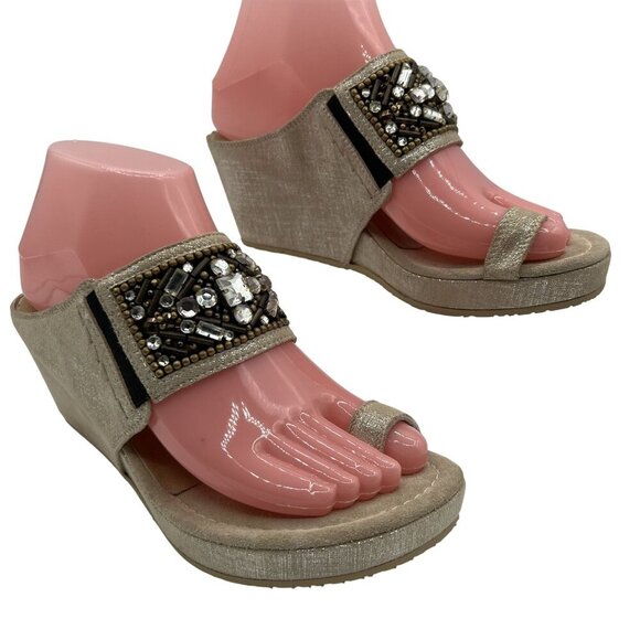 Donald J Pliner Womens 7.5 Embellished Tan Metallic Bronze Wedge Sandals Boho - Picture 1 of 12